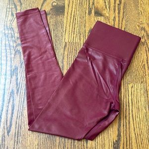 CARBON38 High Rise 7/8 Legging in Takara Shine (Wine)